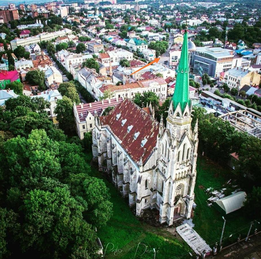 Apart Club Kosmo Chernivtsi Exterior foto